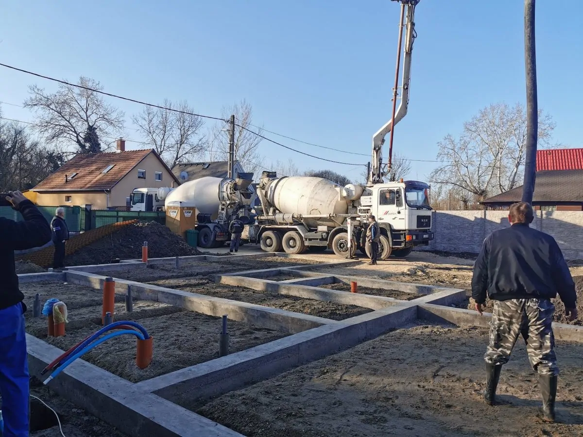 Modern útépítés: Miért vált alapanyaggá a CKT beton?